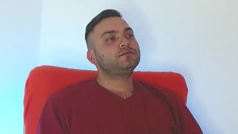 Snapshot of robert_leroy chatting on 10.28.25 Stiven - online show from 10.28.25