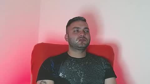 Snapshot of robert_leroy chatting on 10.31.25 Stiven - online show from 10.31.25