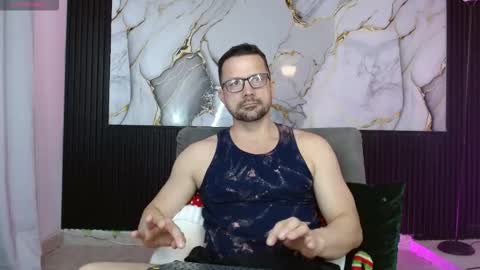 Snapshot of robert_poison1 chatting on 11.28.25 Robert online show from 11.28.25