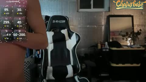 Snapshot of robertcicijr21 chatting on 10.13.25 Robert Cici Jr. online show from 10.13.25