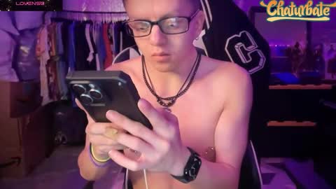 Snapshot of robertcicijr21 chatting on 11.20.25 Robert Cici Jr. online show from 11.20.25