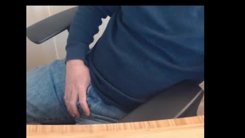 Snapshot of robidan6923 chatting on 02.25.25 robidan6923 online show from 02.25.25