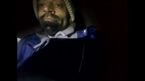 Snapshot of robincom23 chatting on 02.01.25 R online show from 02.01.25