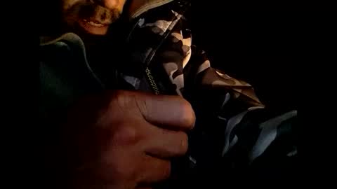 Snapshot of robincom23 chatting on 02.24.25 R online show from 02.24.25