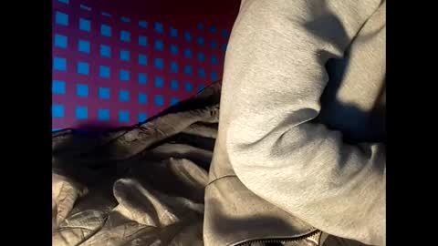 Snapshot of robincom23 chatting on 03.07.25 R online show from 03.07.25