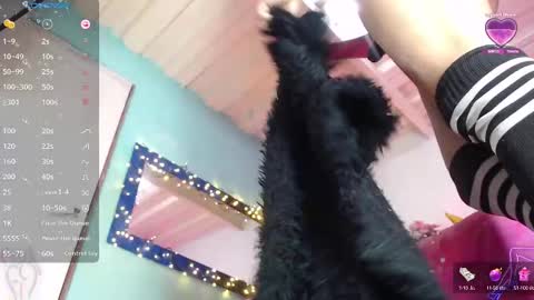 Snapshot of robinsonbaker chatting on 02.13.25 Margot Ferrer online show from 02.13.25