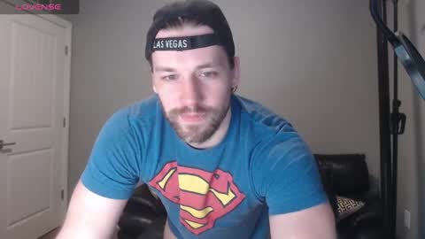 Snapshot of robknocks chatting on 09.10.25 Rob Knocks online show from 09.10.25