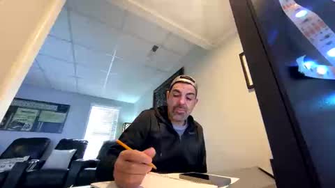 roblatino12 online show from 12.16.25