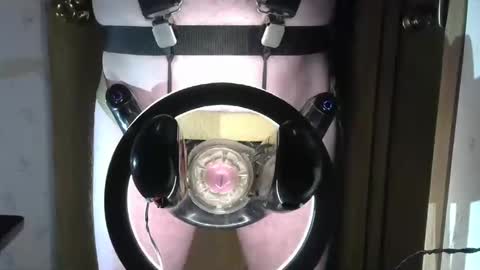 Snapshot of robodickmilker chatting on 01.28.25 Robodickmilker online show from 01.28.25