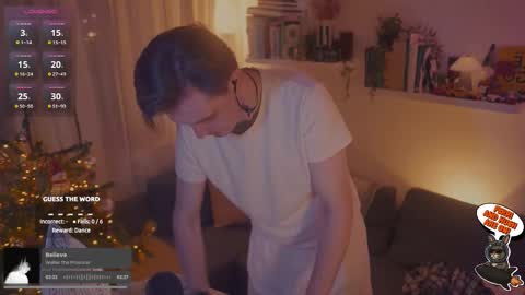 Snapshot of rocketbunnyxxx chatting on 12.22.25 Rocket Bunny online show from 12.22.25