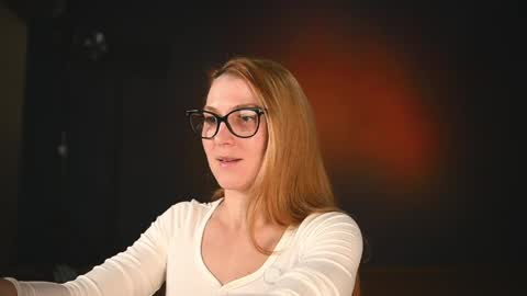 Snapshot of rocknrose chatting on 04.01.26 RocknRose online show from 04.01.26