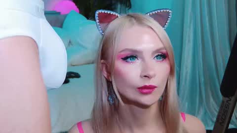 Lina and Den online show from 09.20.25