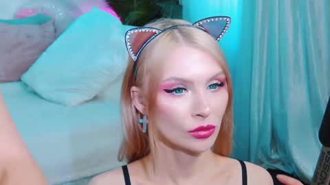 Lina and Den online show from 09.27.25