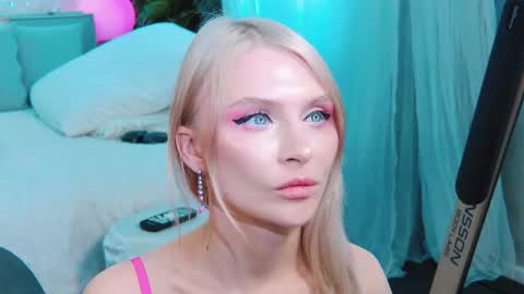 Lina and Den online show from 10.17.25