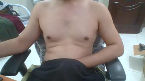 rockysam090 online show from 11.26.25