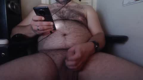 Snapshot of roctumx chatting on 10.23.25 roctumx online show from 10.23.25