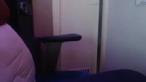 Snapshot of roctumx chatting on 11.24.25 roctumx online show from 11.24.25