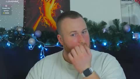 Snapshot of roddy_riss chatting on 12.29.24 Roddy online show from 12.29.24