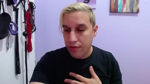 Snapshot of rodthiago chatting on 07.12.26 Thiago independent model online show from 07.12.26