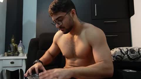 Roger Belmont online show from 10.11.25