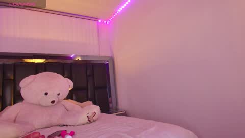 Snapshot of rohanalan_ chatting on 02.22.26 Sof online show from 02.22.26