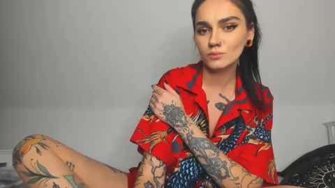 Snapshot of rokiinbaby chatting on 02.13.25 rokiinbaby online show from 02.13.25