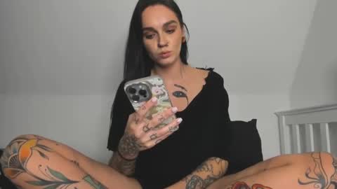 Snapshot of rokiinbaby chatting on 03.02.25 rokiinbaby online show from 03.02.25