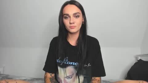 Snapshot of rokiinbaby chatting on 09.28.25 rokiinbaby online show from 09.28.25