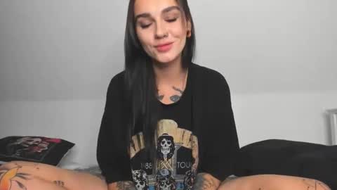 Snapshot of rokiinbaby chatting on 10.03.25 rokiinbaby online show from 10.03.25