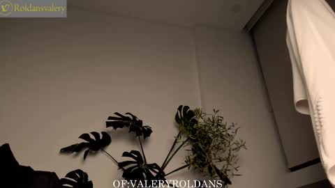 Snapshot of roldansvalery chatting on 03.03.25 Valery Roldans online show from 03.03.25