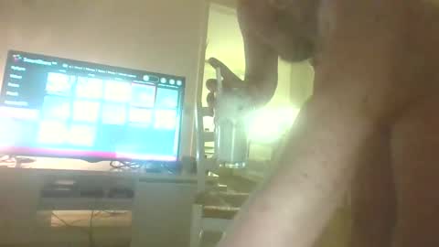 Snapshot of rollinghard90 chatting on 01.28.25 rollinghard90 online show from 01.28.25