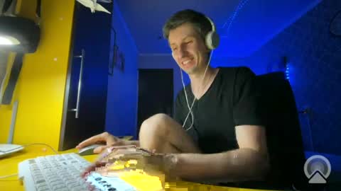 Snapshot of roma305991 chatting on 06.26.26 roma305991 online show from 06.26.26