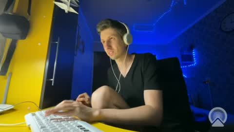 Snapshot of roma305991 chatting on 06.27.26 roma305991 online show from 06.27.26