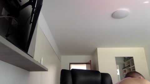 Snapshot of rominus69 chatting on 01.14.25 rominus69 online show from 01.14.25