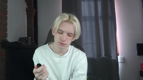 Snapshot of ron_vilsx chatting on 02.23.25 ron vilsx online show from 02.23.25