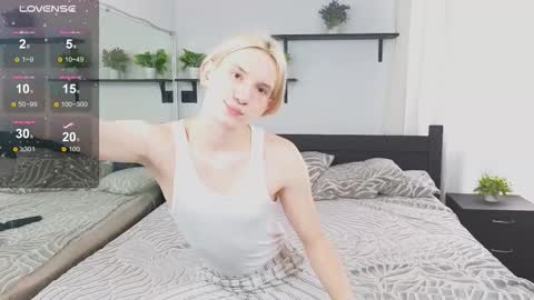 Snapshot of ron_vilsx chatting on 10.27.25 ron vilsx online show from 10.27.25