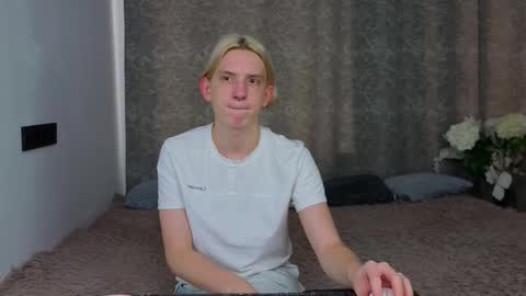 Snapshot of ron_vilsx chatting on 11.06.25 ron vilsx online show from 11.06.25