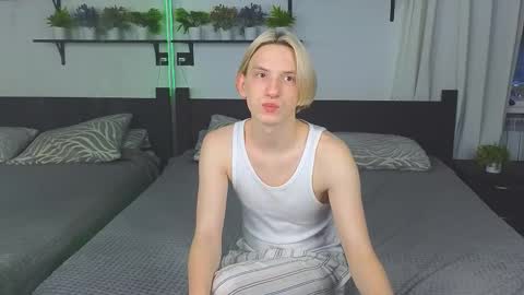 Snapshot of ron_vilsx chatting on 11.21.25 ron vilsx online show from 11.21.25