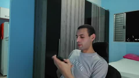 Snapshot of ronnispoto chatting on 05.04.26 ronny online show from 05.04.26