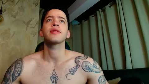 Snapshot of ronny_colton chatting on 06.19.26 Ronny Colton online show from 06.19.26