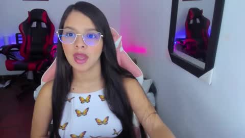  MIA AND PAUL online show from 01.09.26