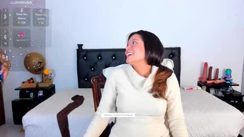 Snapshot of rooxxyy_ chatting on 12.02.25 online show from 12.02.25