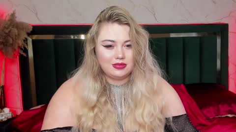 Chloe online show from 02.05.25