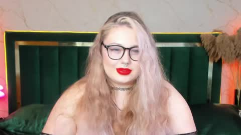 Chloe online show from 03.26.26