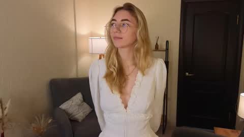 Emma online show from 10.09.25