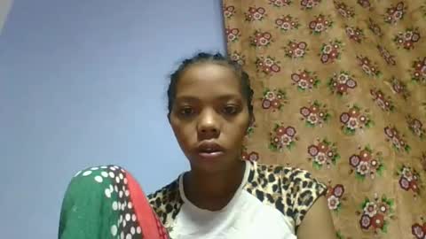 Snapshot of rosah225127 chatting on 04.28.26 rosah225127 online show from 04.28.26