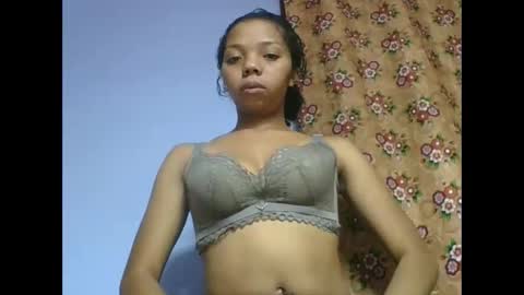 Snapshot of rosah225127 chatting on 05.26.26 rosah225127 online show from 05.26.26