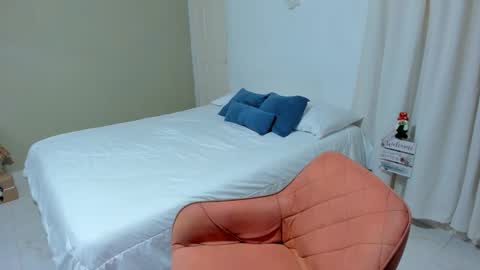 Snapshot of rosaliiaa1 chatting on 12.18.24 Rosalia online show from 12.18.24