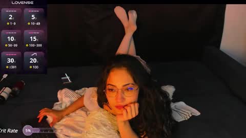 Snapshot of rosario215_ chatting on 02.11.25 Rosario online show from 02.11.25