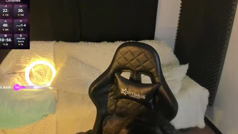 Snapshot of rosario215_ chatting on 10.08.25 Rosario online show from 10.08.25